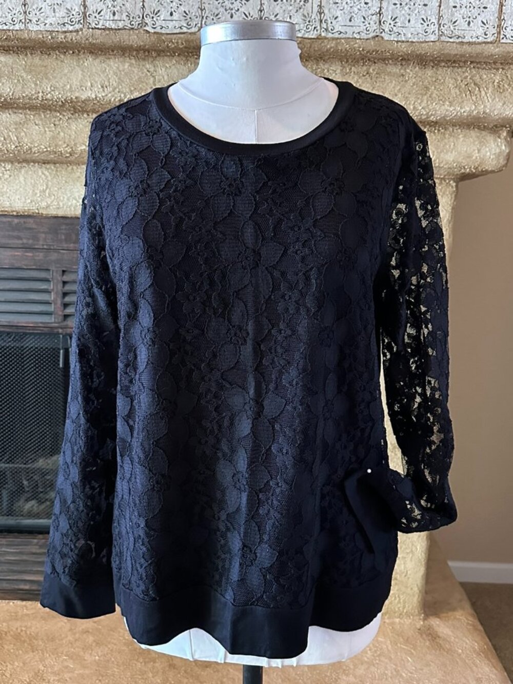 Designer long sleeve black lace t-shirt, Sz L
